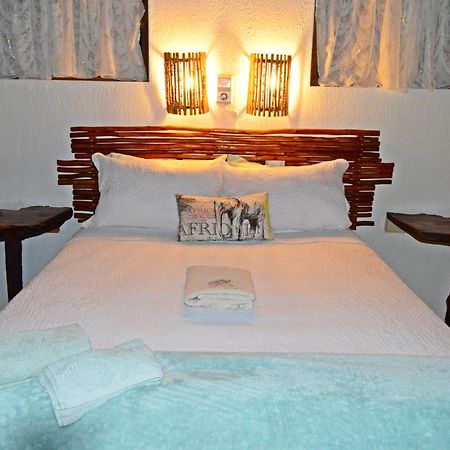 Bona Ngwenya Lodge & Safaris Marloth Park Extérieur photo