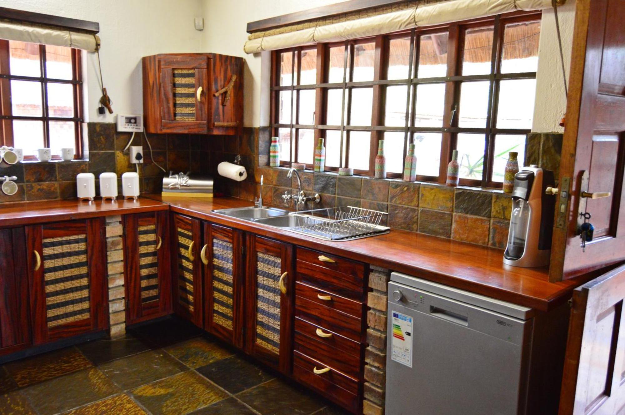 Bona Ngwenya Lodge & Safaris Marloth Park Extérieur photo