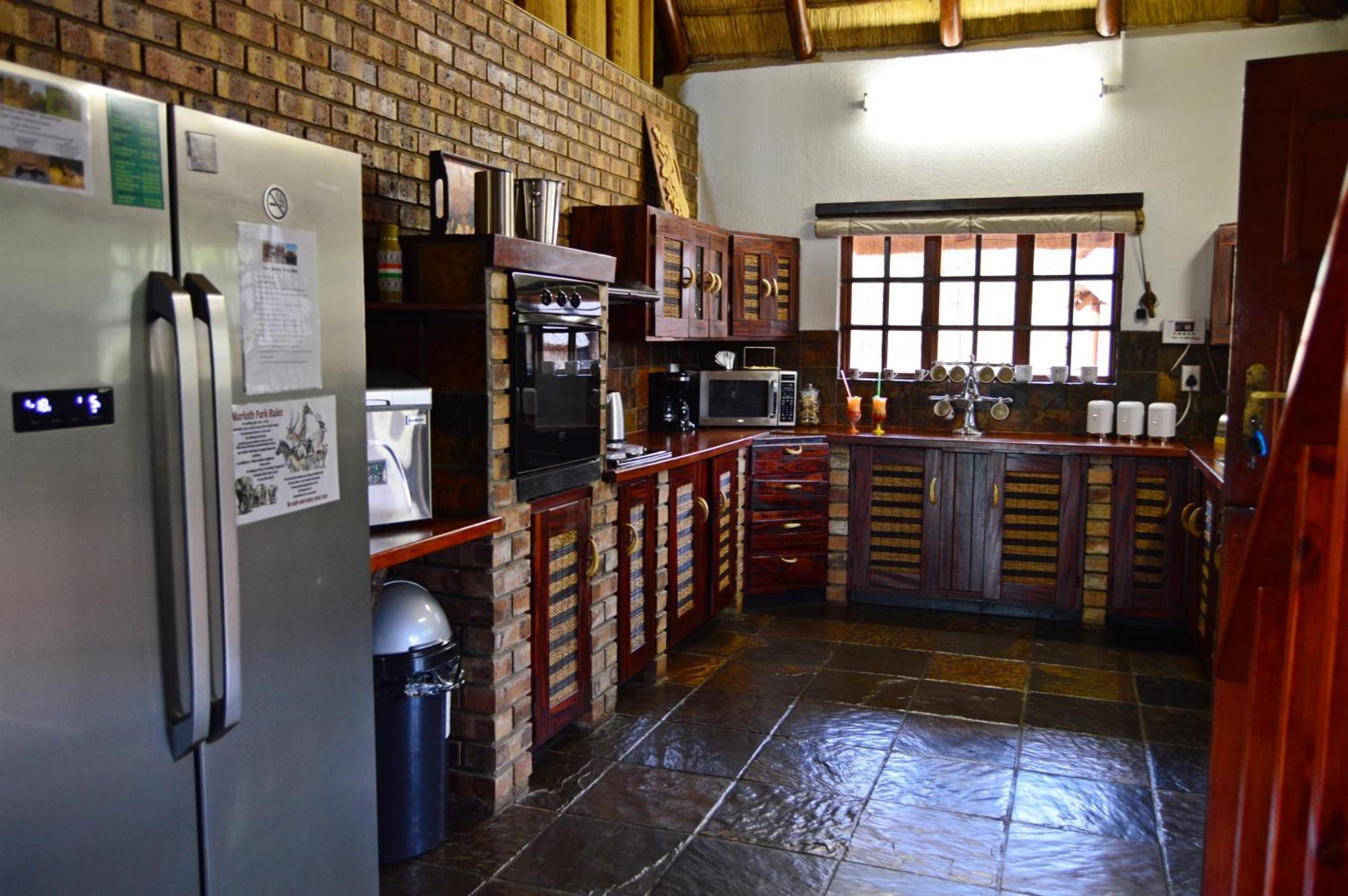 Bona Ngwenya Lodge & Safaris Marloth Park Extérieur photo